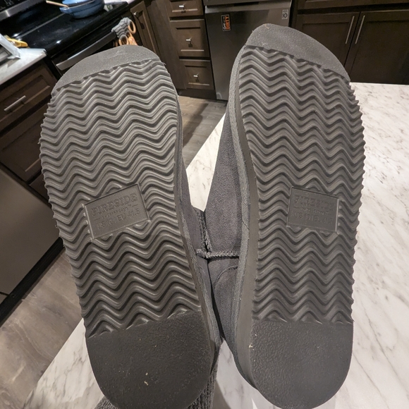 Fireside Women's Gray Ankle Booties - Picture 3 of 3